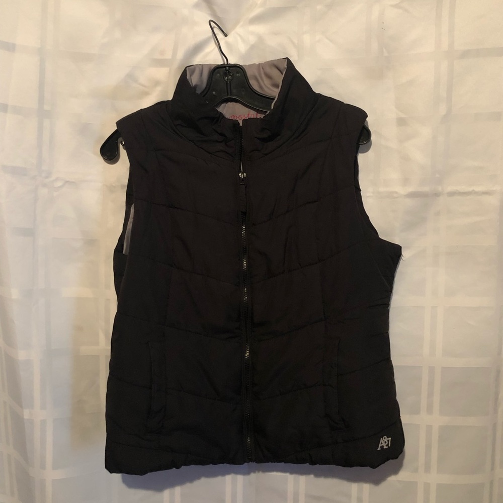 Aeropostale vest, original brand.